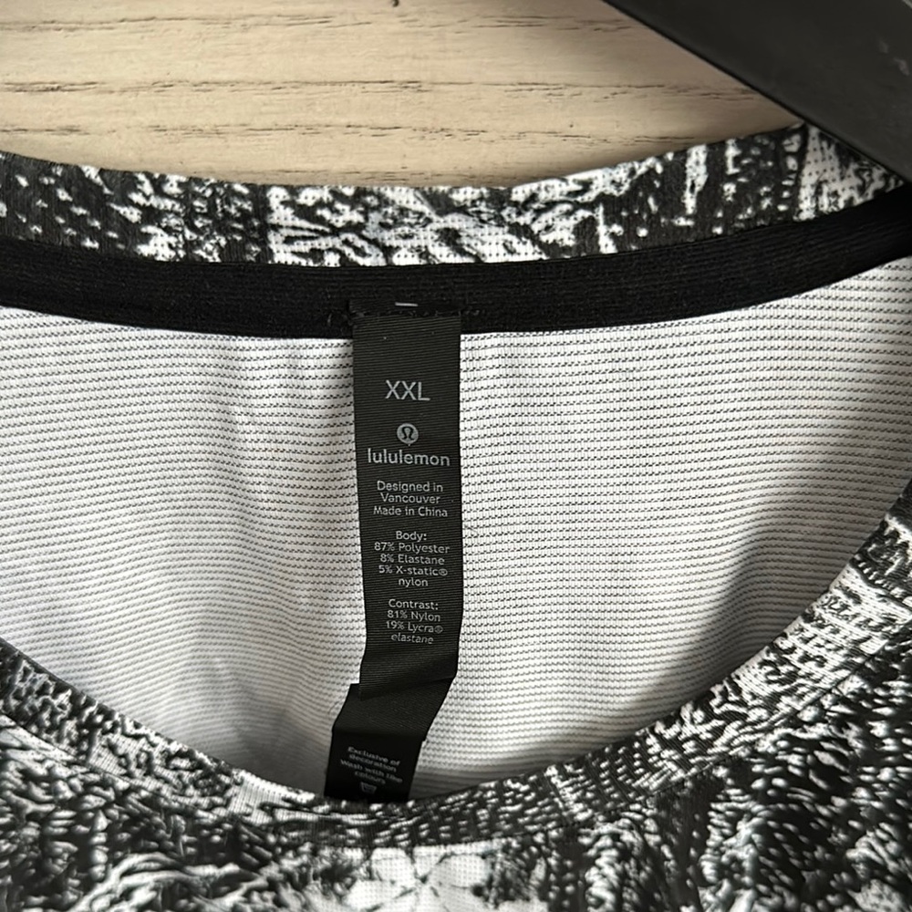 Lululemon Black And White Patterned Top - image 2